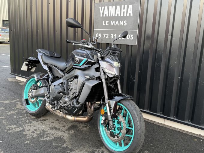 YAMAHA MT-09 YAMT 4