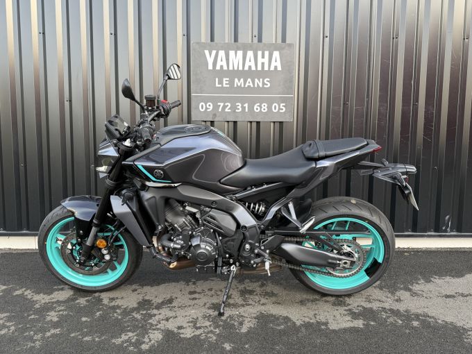 YAMAHA MT-09 YAMT 4