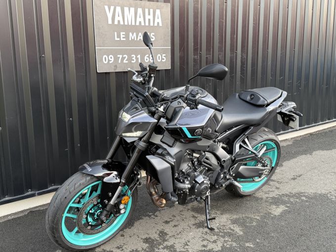 YAMAHA MT-09 YAMT 4