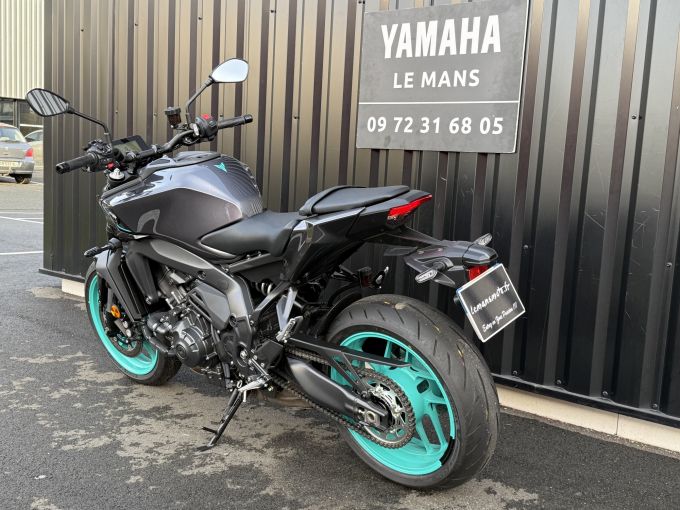 YAMAHA MT-09 YAMT 4