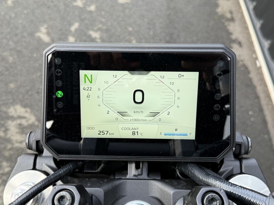 YAMAHA MT-09 YAMT 4