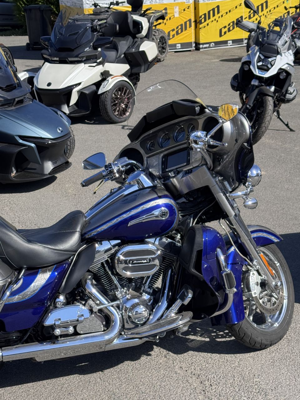 HARLEY-DAVIDSON TOURING ELECTRA GLIDE 1800 ULTRA LIMITED CVO 4