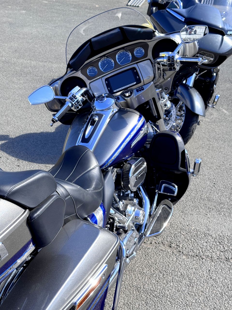 HARLEY-DAVIDSON TOURING ELECTRA GLIDE 1800 ULTRA LIMITED CVO 4