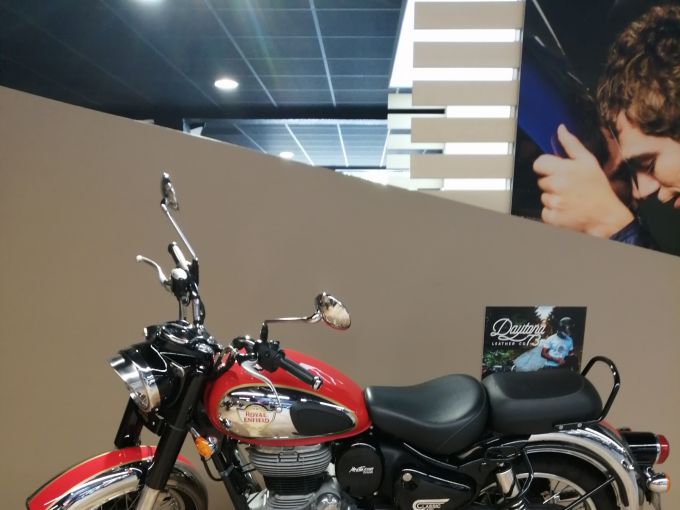 ROYAL ENFIELD CLASSIC 350 CHROME 4
