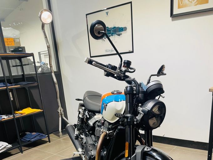 TRIUMPH SPEED TWIN 900 4