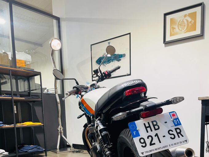 TRIUMPH SPEED TWIN 900 4
