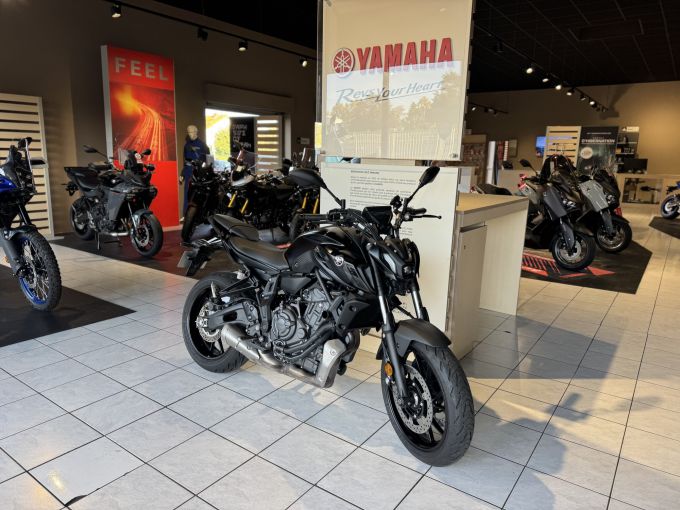 YAMAHA MT-07 (47.5CV) 4