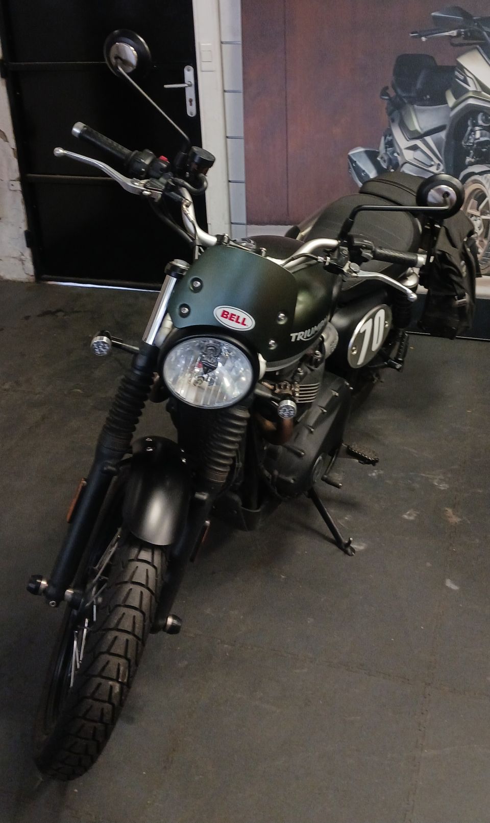 TRIUMPH STREET SCRAMBLER  900 4