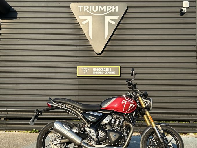 TRIUMPH SPEED 400 4