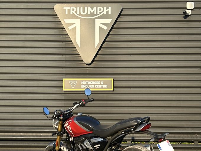 TRIUMPH SPEED 400 4