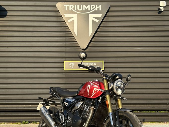 TRIUMPH SPEED 400 4