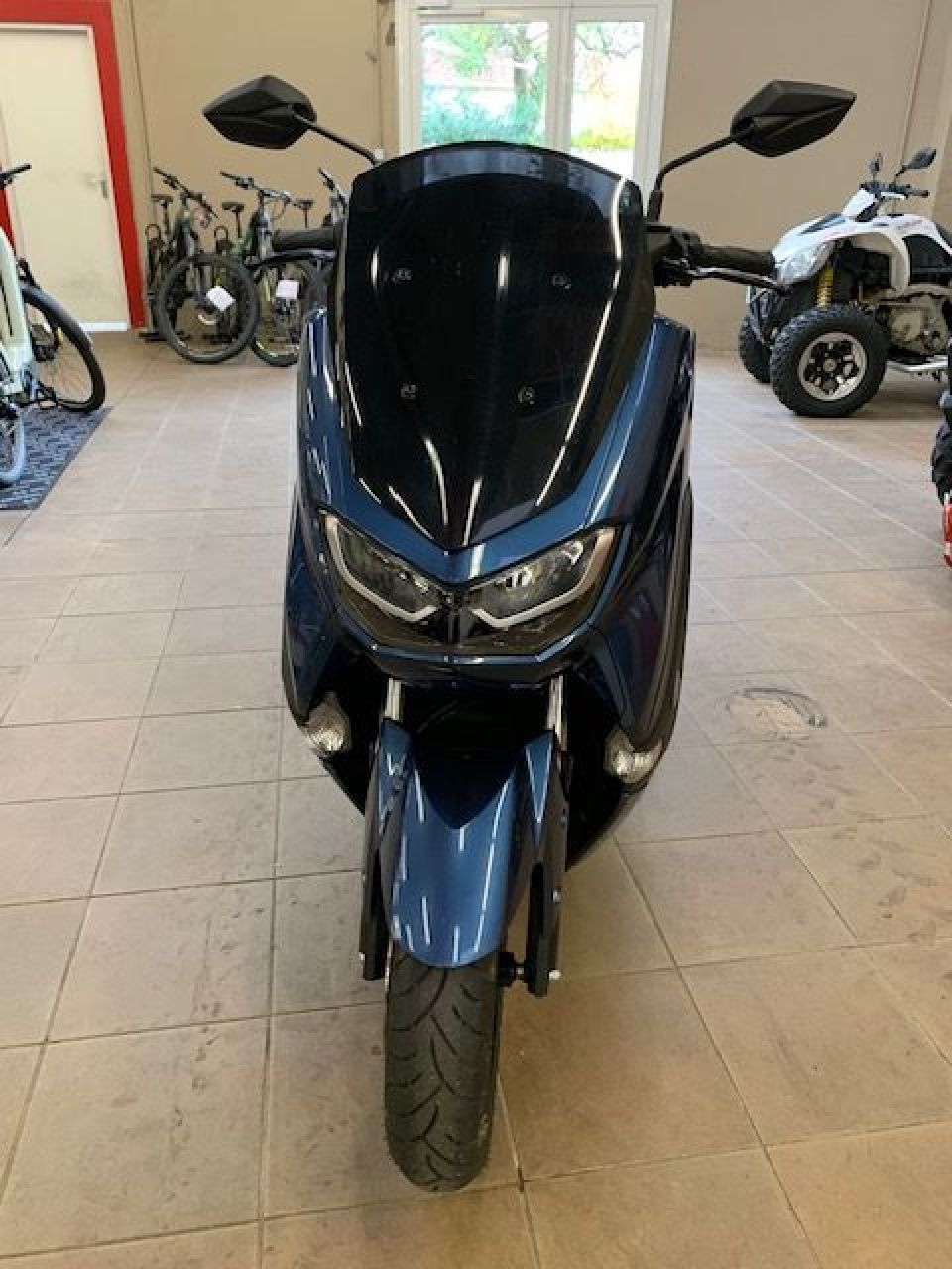 YAMAHA NMAX 125 4