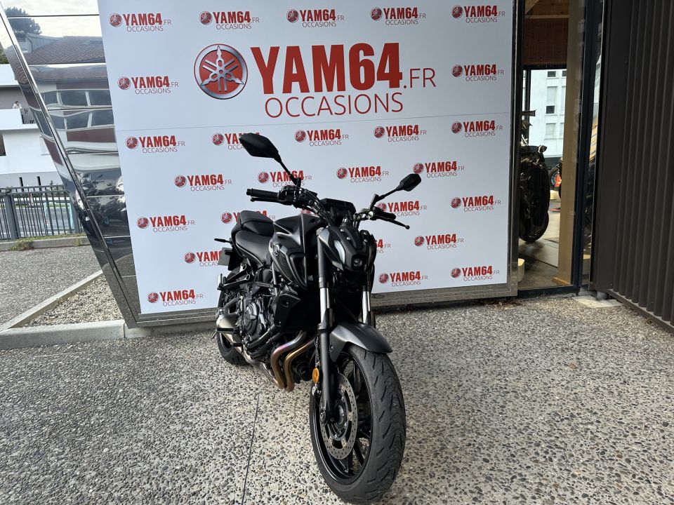 YAMAHA MT-07 (47.5CV) 4