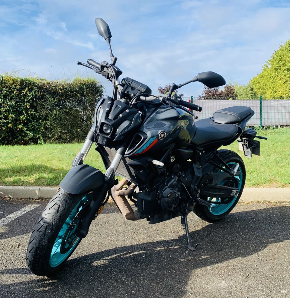 YAMAHA MT-07 (47.5CV) 4