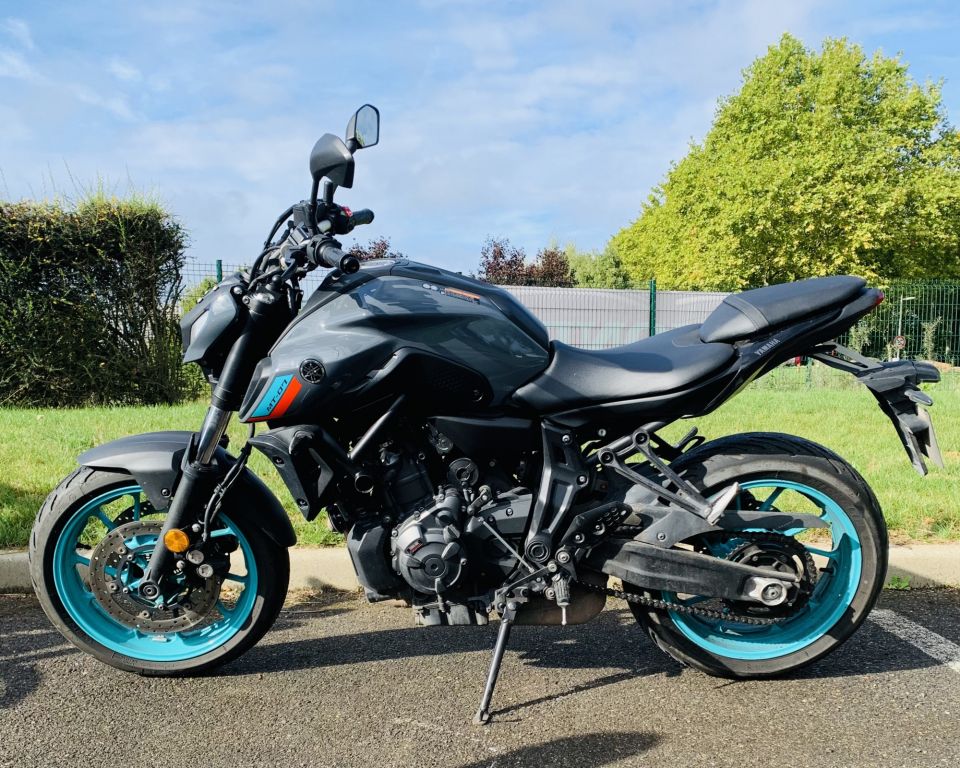 YAMAHA MT-07 (47.5CV) 4