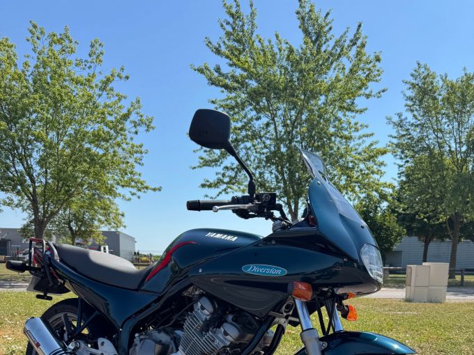 YAMAHA DIVERSION 4