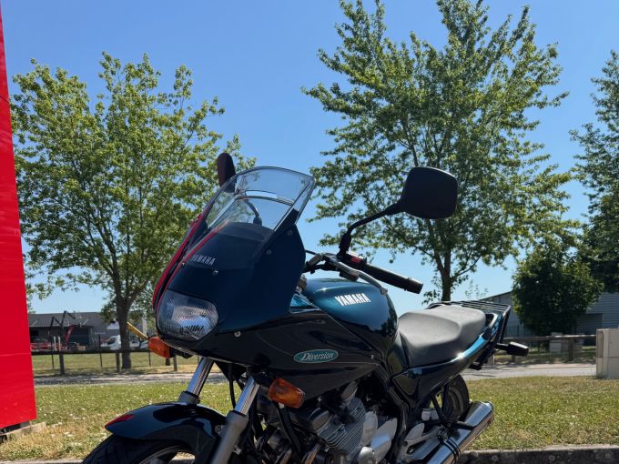 YAMAHA DIVERSION 4