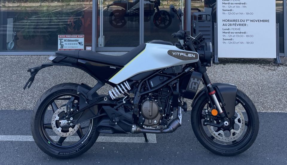 HUSQVARNA Vitpilen 125 4