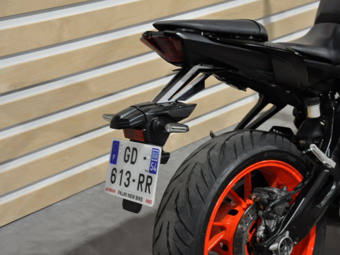 YAMAHA MT-07 (47.5CV) 4