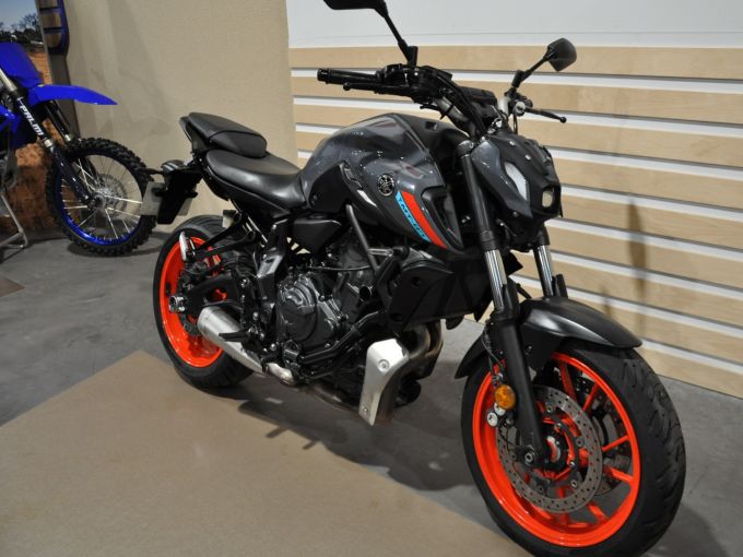 YAMAHA MT-07 (47.5CV) 4