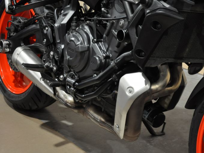 YAMAHA MT-07 (47.5CV) 4