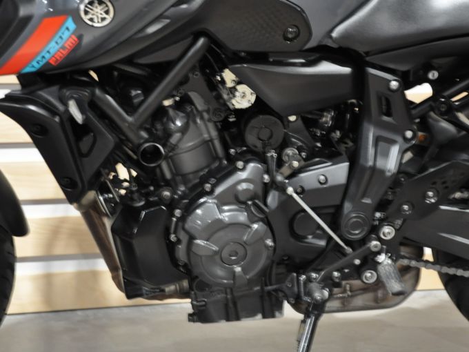YAMAHA MT-07 (47.5CV) 4