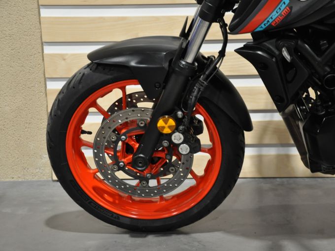 YAMAHA MT-07 (47.5CV) 4