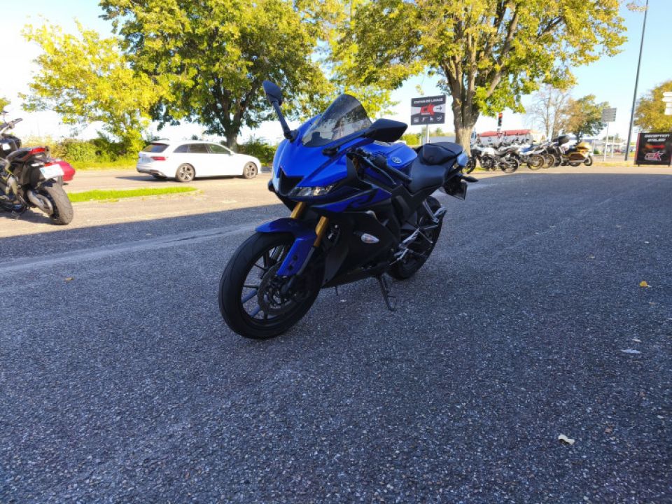 YAMAHA YZF-R125 4