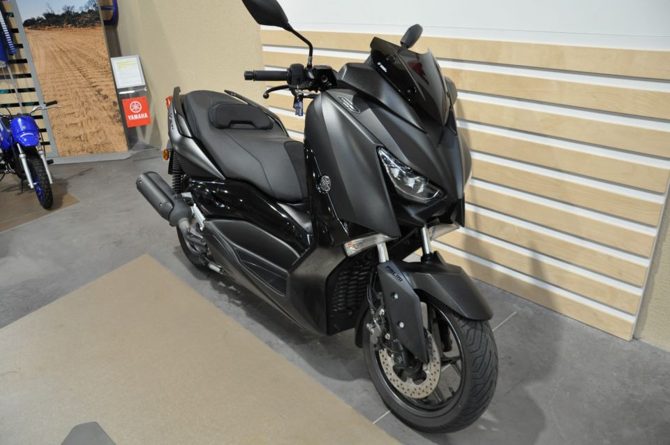 YAMAHA X-MAX 125 TECH MAX 4