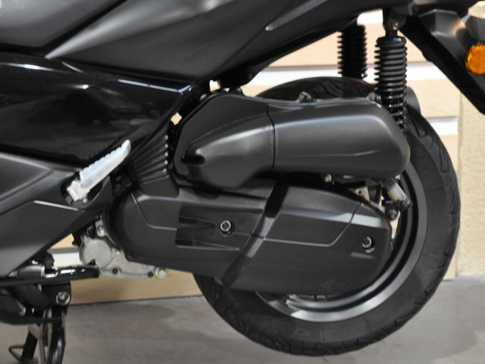 YAMAHA X-MAX 125 TECH MAX 4