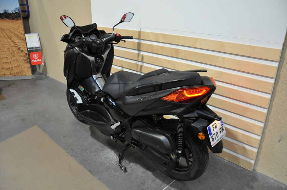YAMAHA X-MAX 125 TECH MAX 4