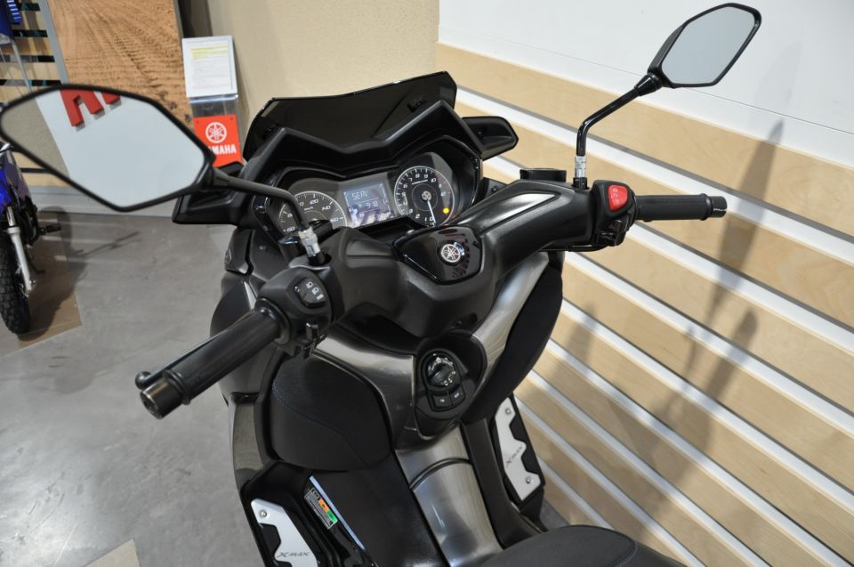 YAMAHA X-MAX 125 TECH MAX 4