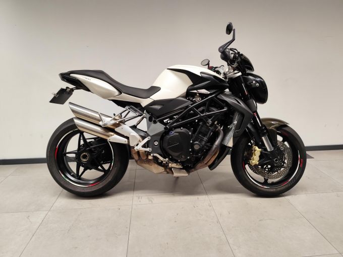 MV AGUSTA BRUTALE 920 4