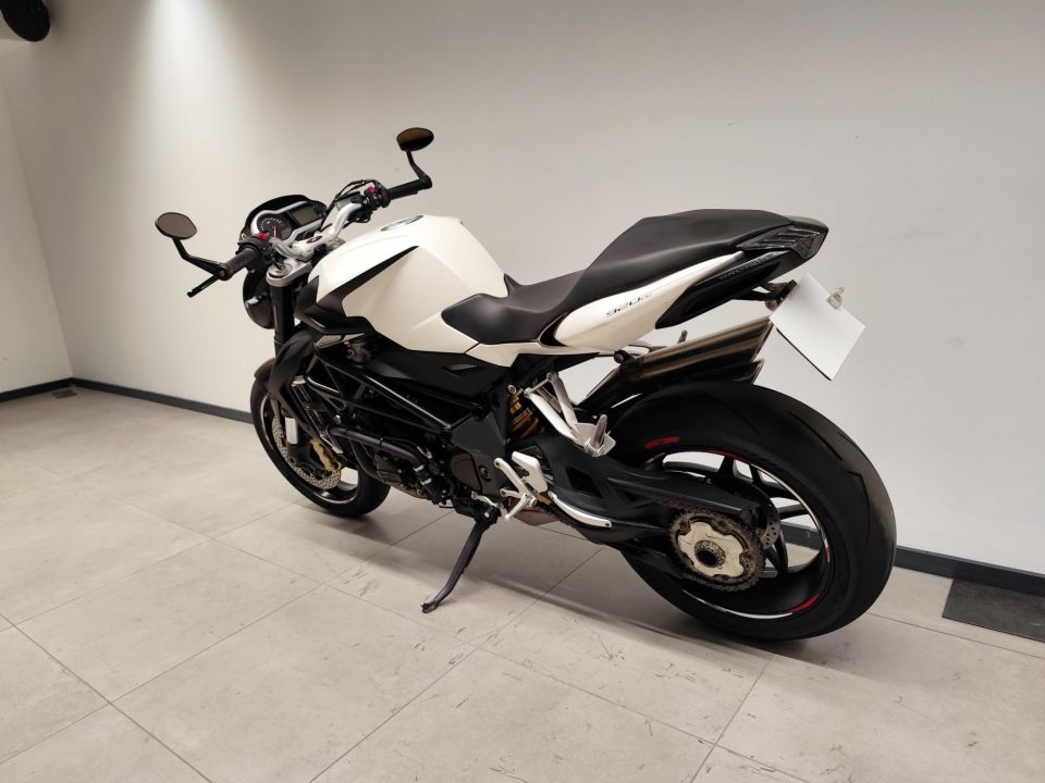 MV AGUSTA BRUTALE 920 4