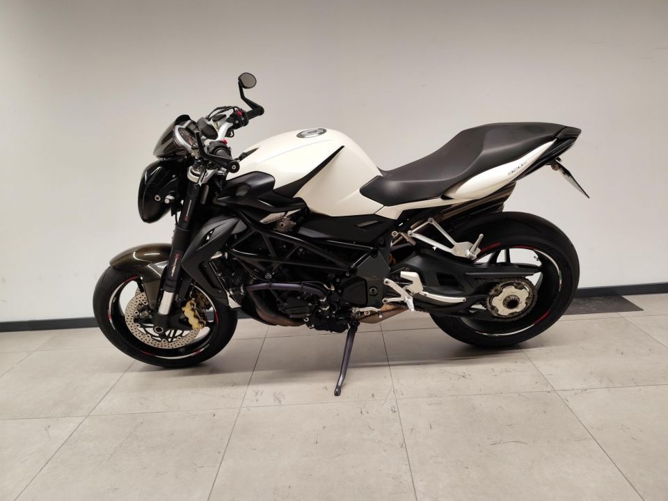 MV AGUSTA BRUTALE 920 4