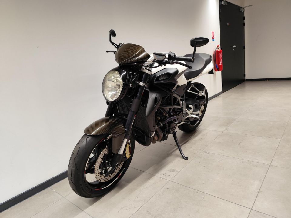 MV AGUSTA BRUTALE 920 4