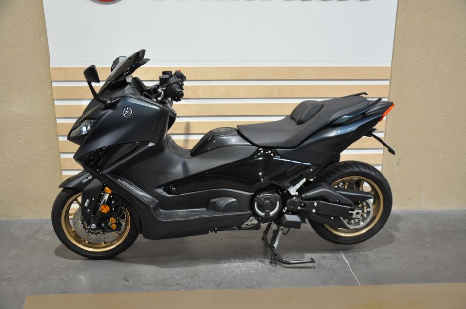 YAMAHA XP T-MAX 560 TECH MAX 4