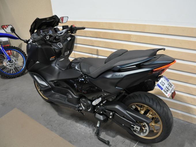 YAMAHA XP T-MAX 560 TECH MAX 4