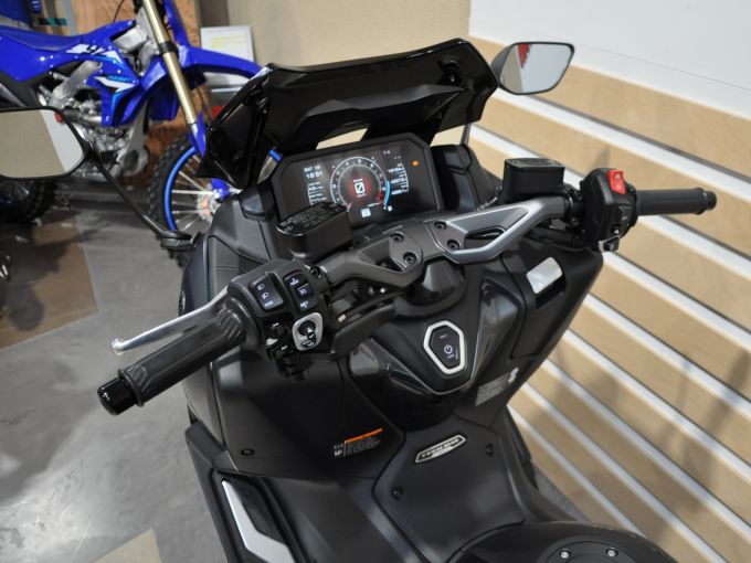 YAMAHA XP T-MAX 560 TECH MAX 4