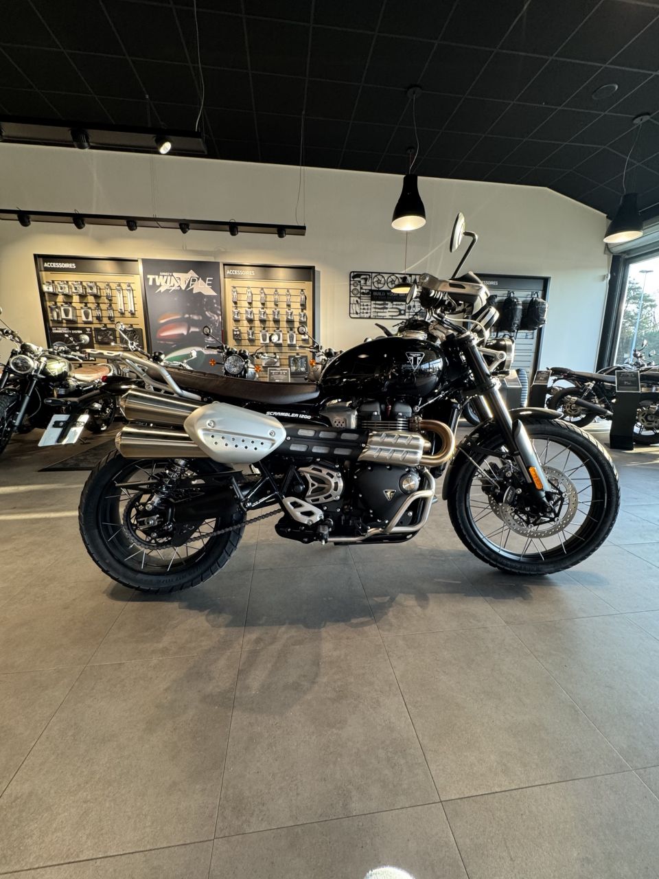 TRIUMPH SCRAMBLER 1200 4