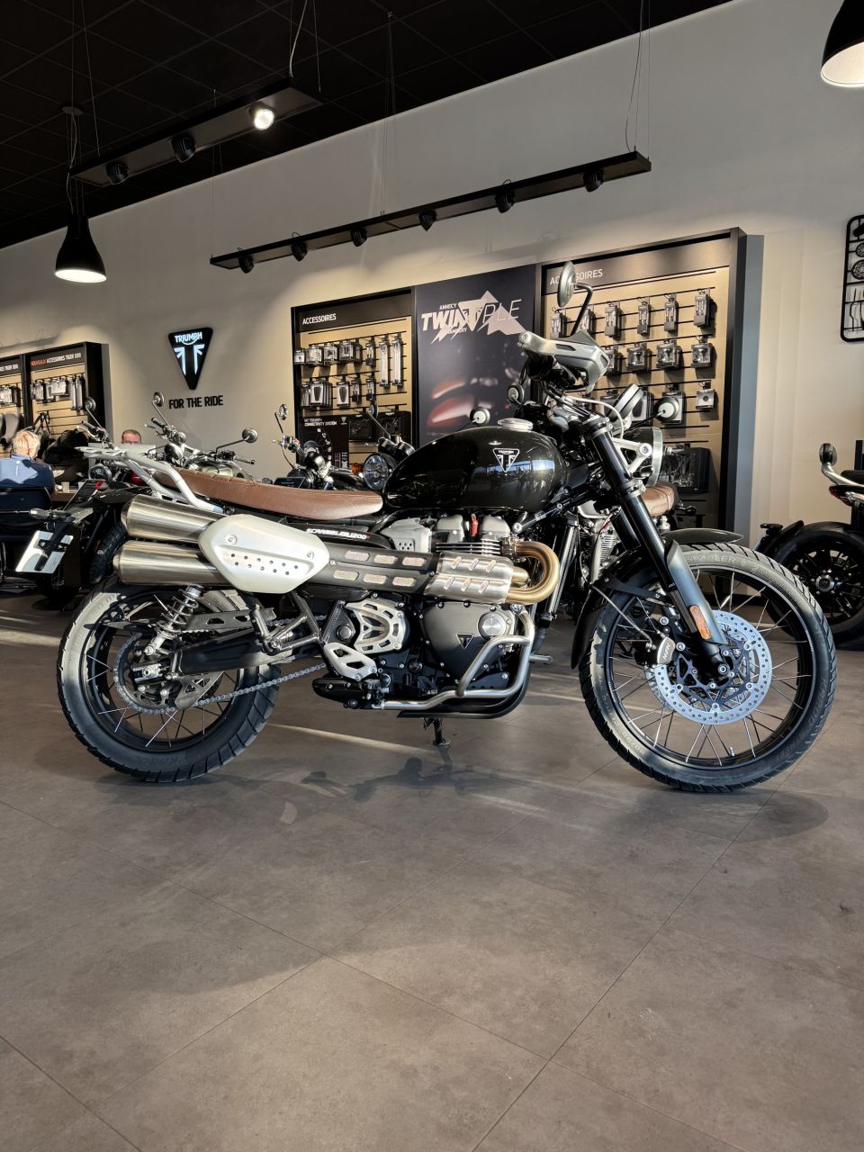 TRIUMPH SCRAMBLER 1200 4