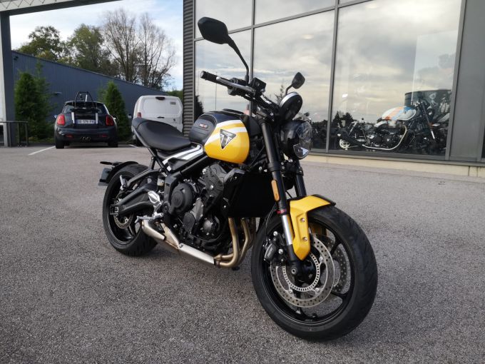 TRIUMPH TRIDENT 660 4