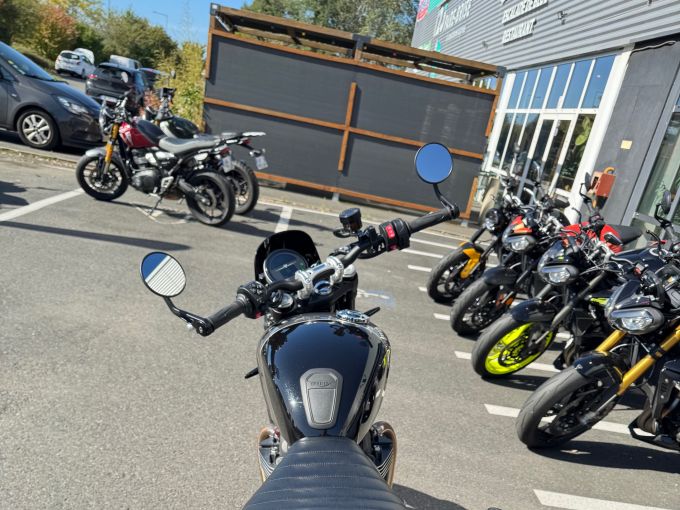 TRIUMPH SPEED TWIN 900 4