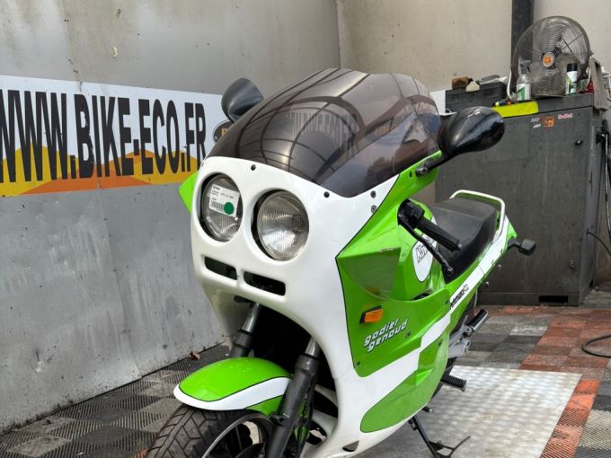 KAWASAKI GPZ 4