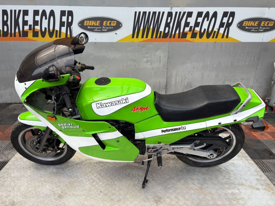 KAWASAKI GPZ 4
