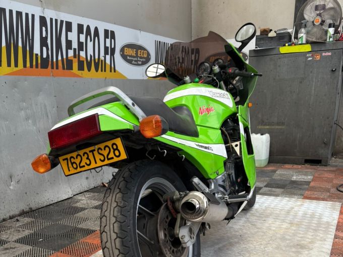 KAWASAKI GPZ 4