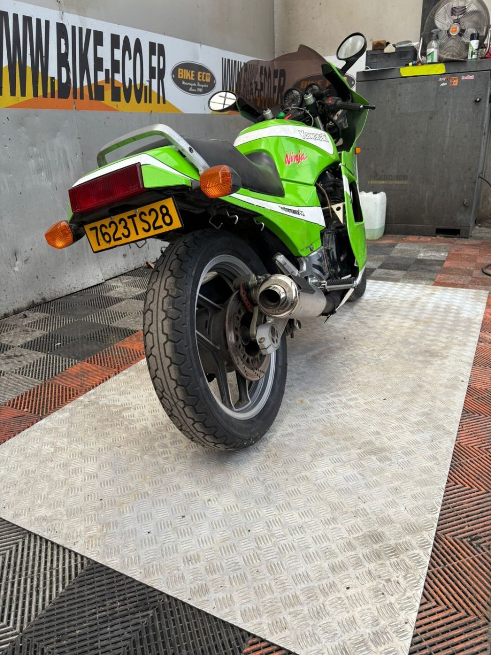 KAWASAKI GPZ 4