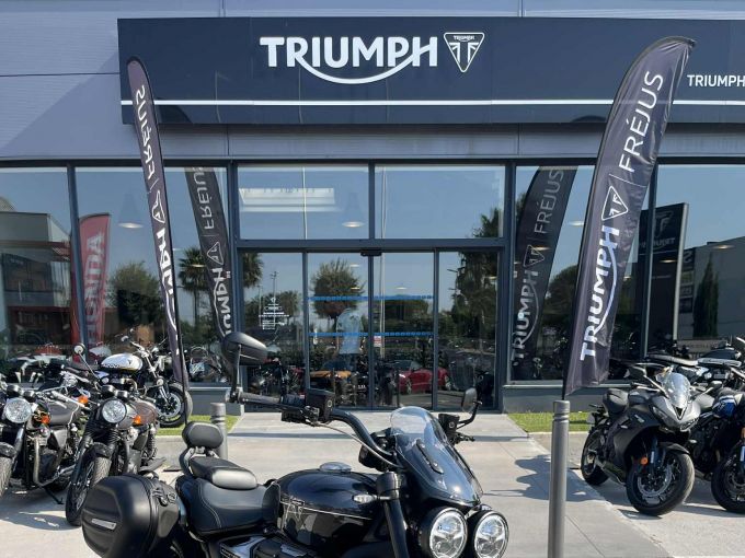 TRIUMPH Rocket 3 GT Storm 4