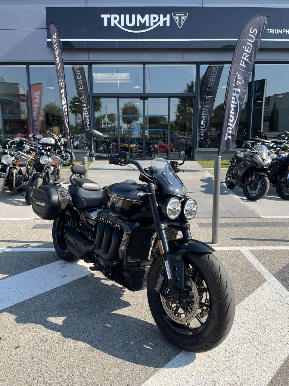 TRIUMPH Rocket 3 GT Storm 4