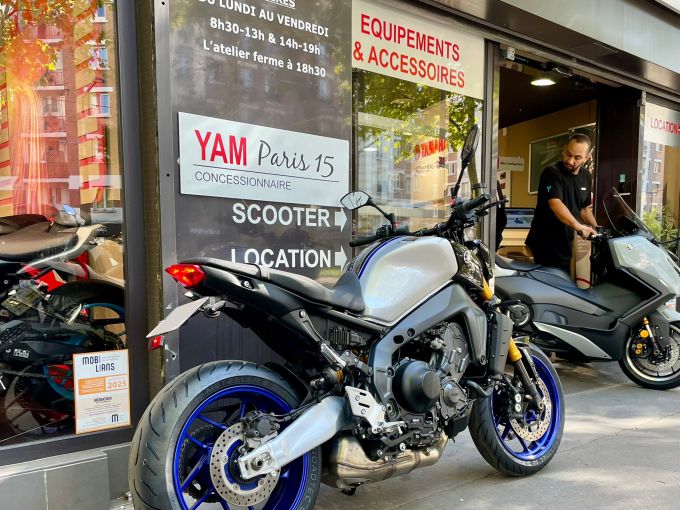 YAMAHA MT-09 SP 4